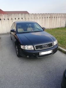 Avtomobil, ki je bežal pred policisti že iz Hrvaške