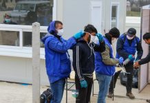 Fotografija je simbolična. (Na fotografiji migranti v Bihaću, vir: klix.ba)