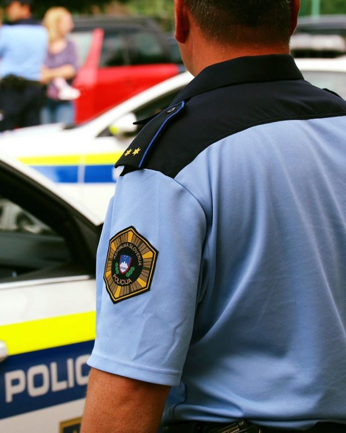 Pobegnil pred policijjo