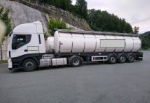 Cisterna v kateri so prevažali migrante iz Srbije.